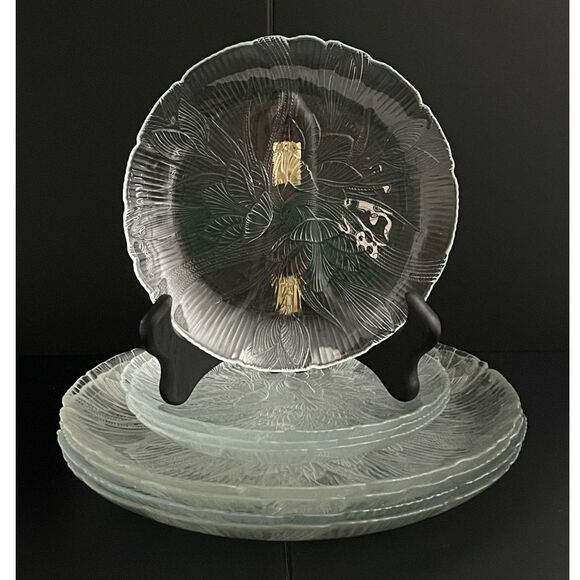 8 Vintage French Arcoroc Canterbury Crocus Clear Glass Embossed Plates 10.5/7.5" - Picture 3 of 8